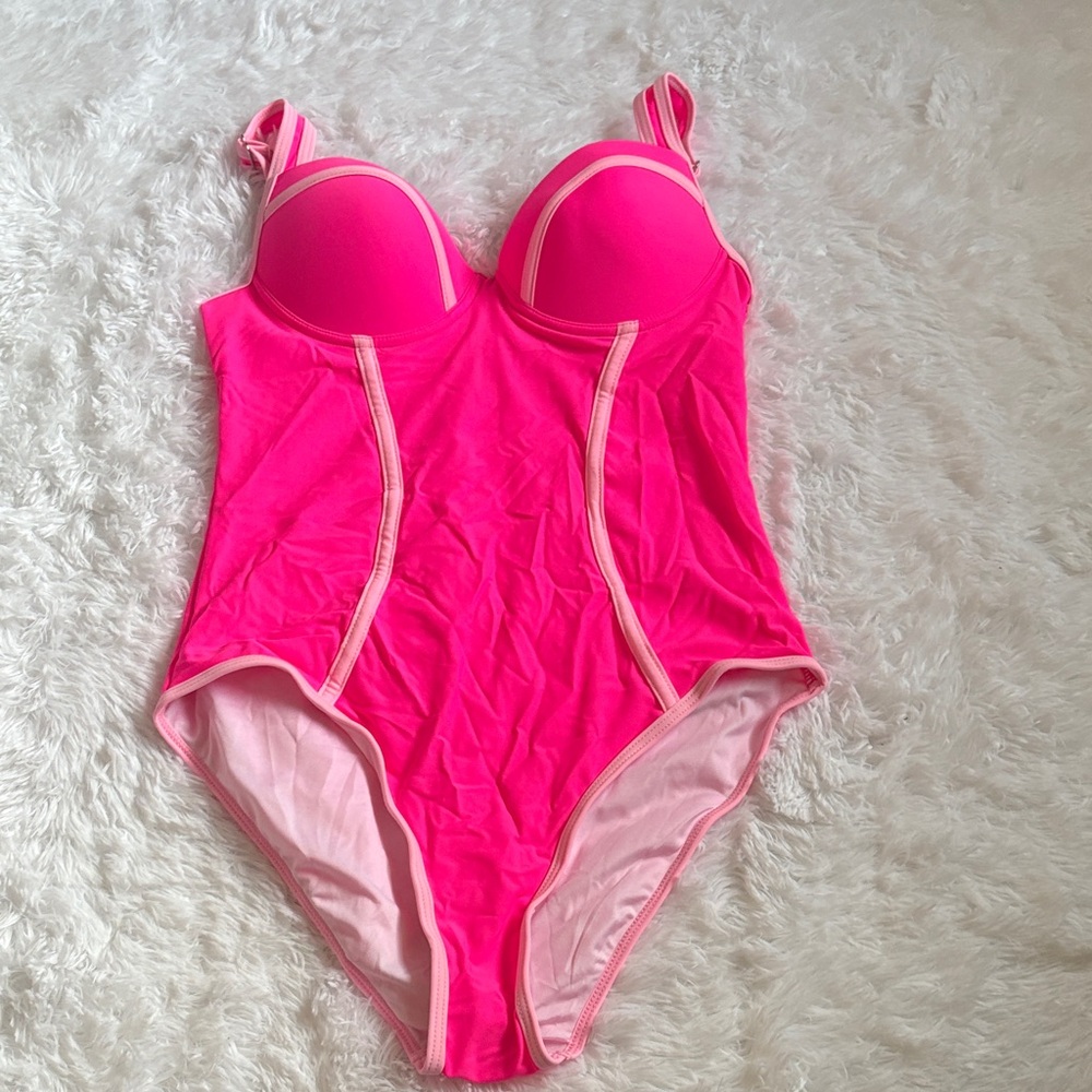 NWOT From Amazon Bright Pink Underwire One Piece Swimsuit Size M